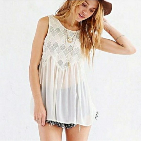 Ecote Tops - Ecote UO flowy tank top